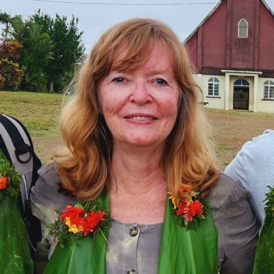 Julie-Anne Rogers teaches Mixed media in Fiji